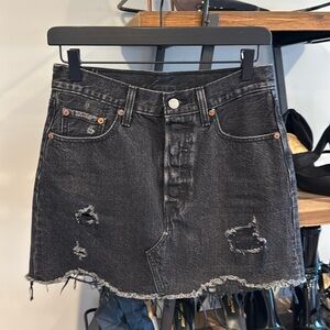 Levi's black denim skirt 26 cut off new